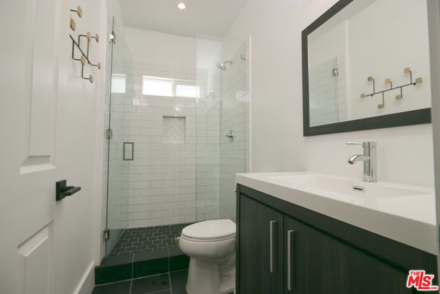 2510 S Bronson Avenue, Los Angeles, CA 90018