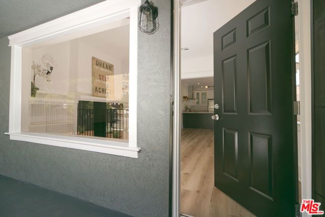2510 S Bronson Avenue, Los Angeles, CA 90018