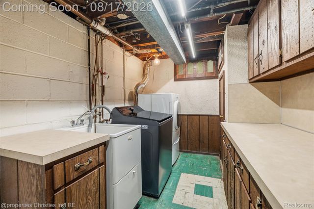 1901 Detroit Street, Dearborn, MI 48124