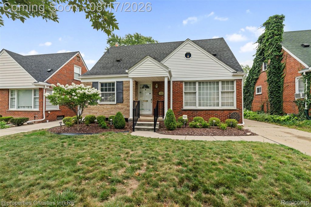 1901 Detroit Street, Dearborn, MI 48124