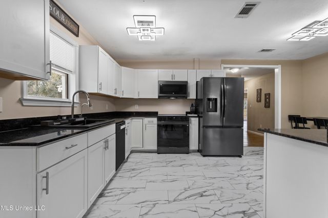 1909 Polk Avenue, Pascagoula, MS 39567