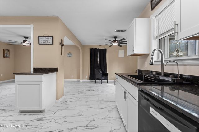 1909 Polk Avenue, Pascagoula, MS 39567