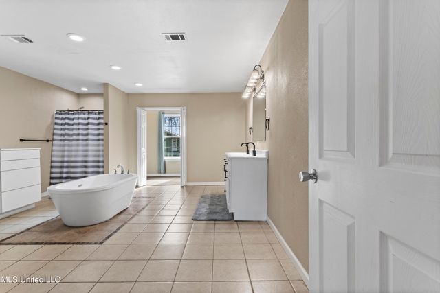 1909 Polk Avenue, Pascagoula, MS 39567