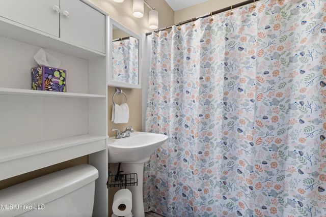 1909 Polk Avenue, Pascagoula, MS 39567