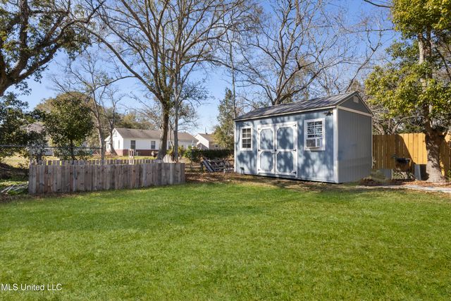 1909 Polk Avenue, Pascagoula, MS 39567