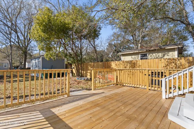 1909 Polk Avenue, Pascagoula, MS 39567