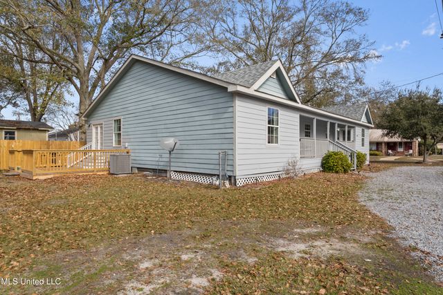1909 Polk Avenue, Pascagoula, MS 39567