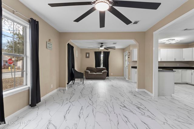 1909 Polk Avenue, Pascagoula, MS 39567