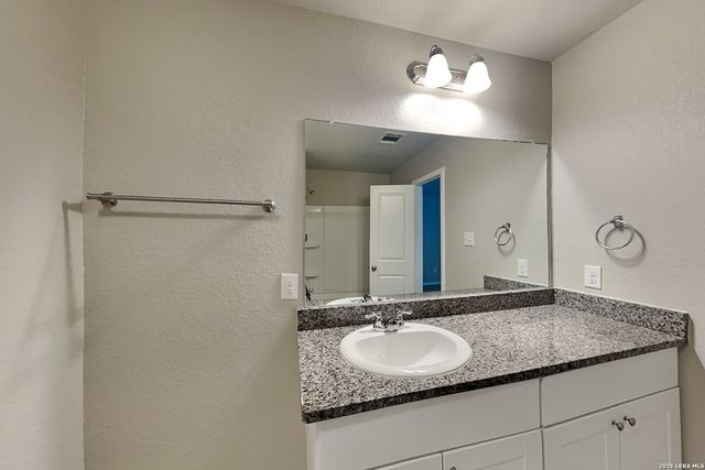 2431 Pechora Pipit, New Braunfels, TX 78130