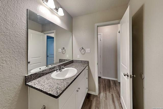 2431 Pechora Pipit, New Braunfels, TX 78130