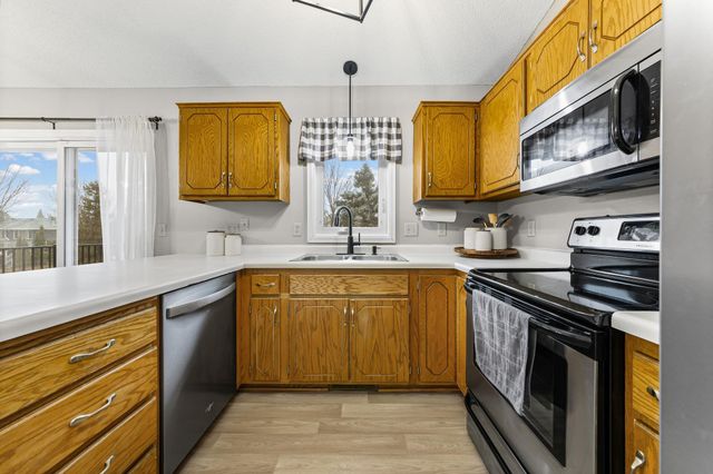 1128 142nd Lane NW, Andover, MN 55304