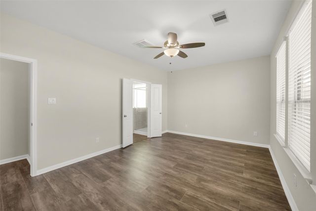 1127 Brahma Circle, East Bernard, TX 77435