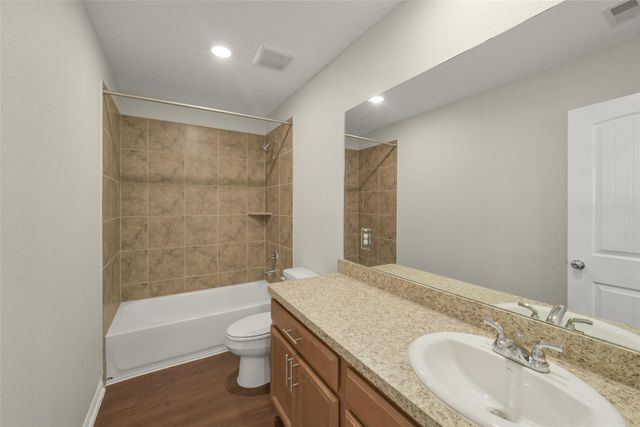 1127 Brahma Circle, East Bernard, TX 77435