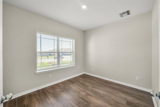 1127 Brahma Circle, East Bernard, TX 77435