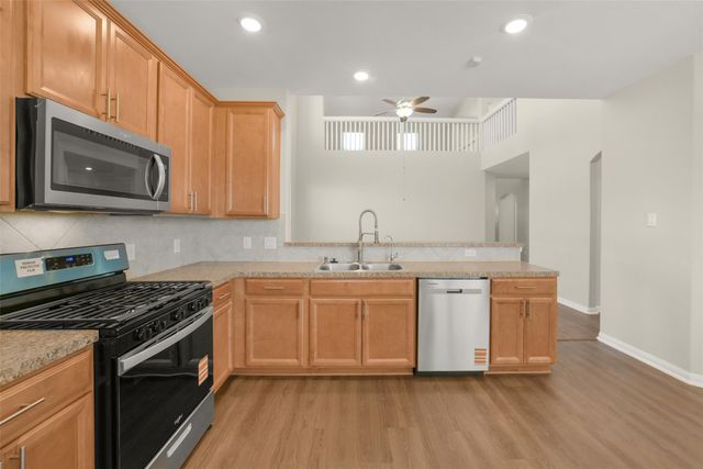 1127 Brahma Circle, East Bernard, TX 77435