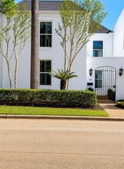 173 Sage Road, Houston, TX 77056