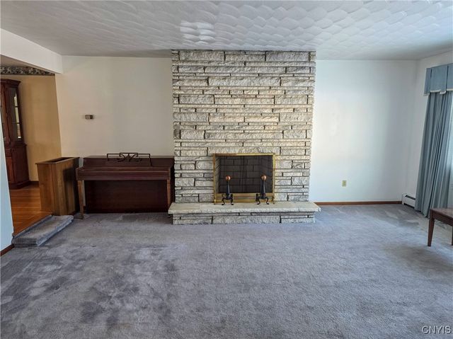 5386 Mud Mill Road, Clay, NY 13029