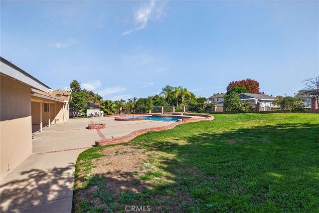 2843 James Street, Corona, CA 92881