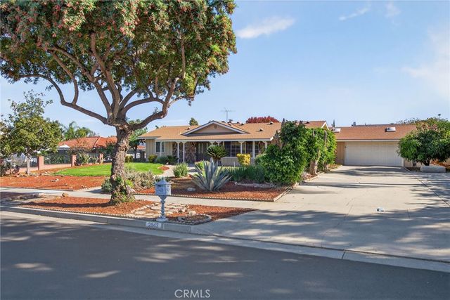 2843 James Street, Corona, CA 92881