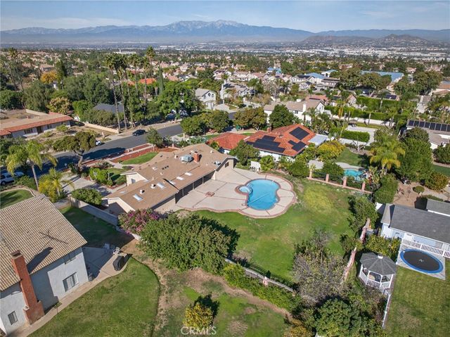 2843 James Street, Corona, CA 92881