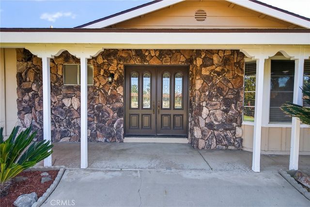 2843 James Street, Corona, CA 92881