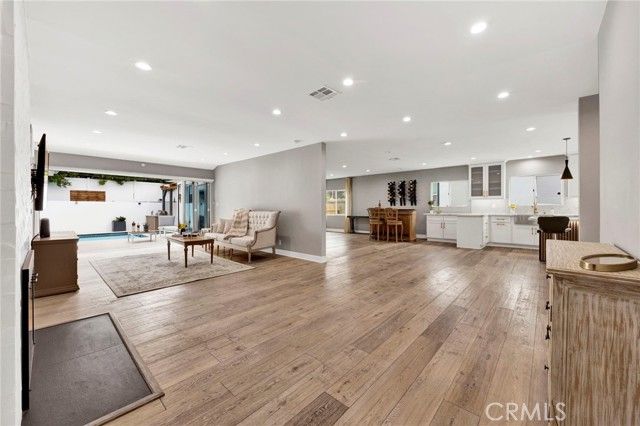 4912 Alonzo Avenue, Encino (los Angeles), CA 91316