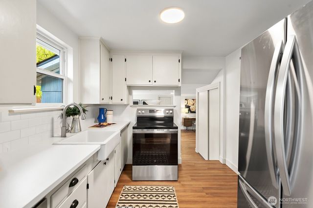 2802 NE 185th Street, Lake Forest Park, WA 98155