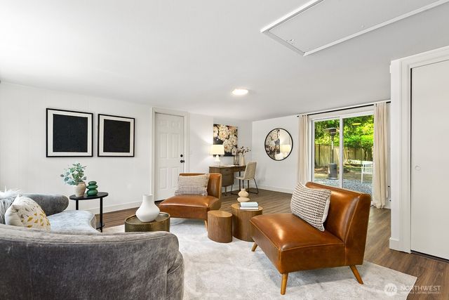 2802 NE 185th Street, Lake Forest Park, WA 98155