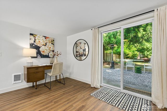 2802 NE 185th Street, Lake Forest Park, WA 98155