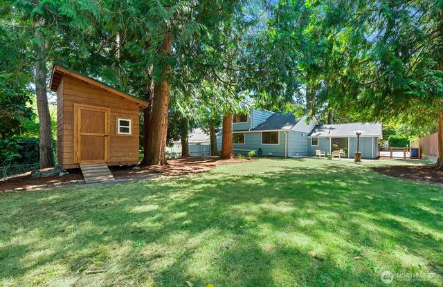 2802 NE 185th Street, Lake Forest Park, WA 98155