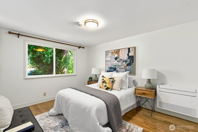 2802 NE 185th Street, Lake Forest Park, WA 98155
