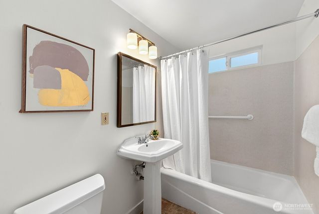 2802 NE 185th Street, Lake Forest Park, WA 98155