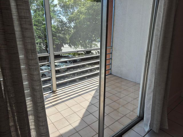 4304 NW 9th Avenue 1-3b, Deerfield Beach, FL 33064