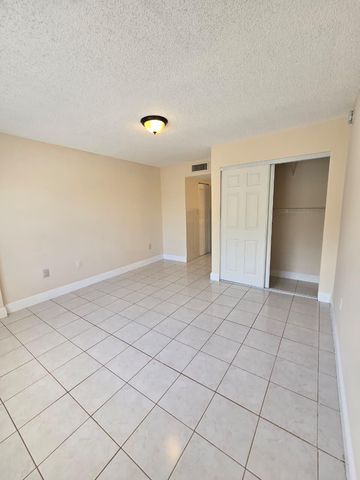 4304 NW 9th Avenue 1-3b, Deerfield Beach, FL 33064