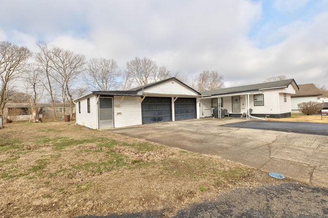 400 Wexford Drive, Winchester, KY 40391