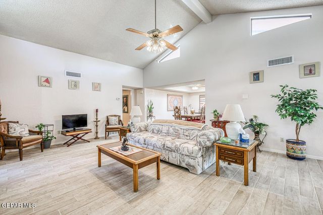 108 CASAS BELLA Lane, Santa Teresa, NM 88008
