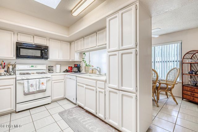 108 CASAS BELLA Lane, Santa Teresa, NM 88008