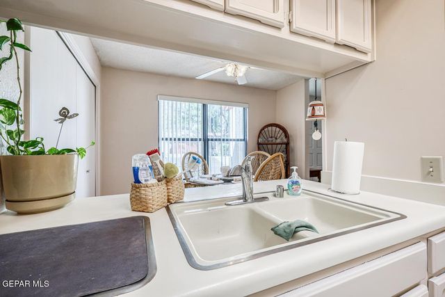 108 CASAS BELLA Lane, Santa Teresa, NM 88008