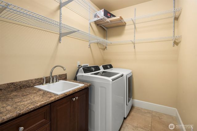 9810 SE 35th Place, Mercer Island, WA 98040