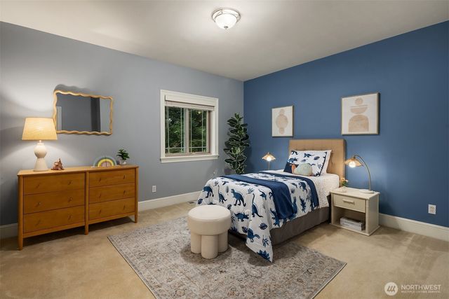 9810 SE 35th Place, Mercer Island, WA 98040