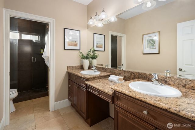 9810 SE 35th Place, Mercer Island, WA 98040