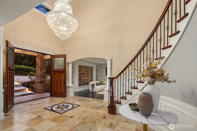 9810 SE 35th Place, Mercer Island, WA 98040