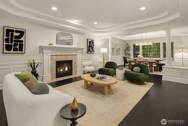 9810 SE 35th Place, Mercer Island, WA 98040