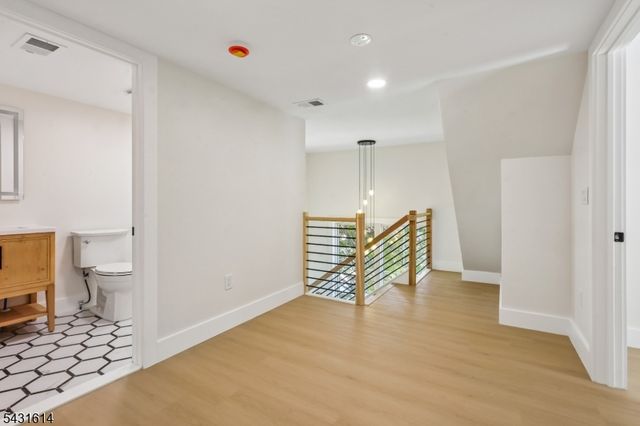 10 Rose St, Edison Twp., NJ 08817
