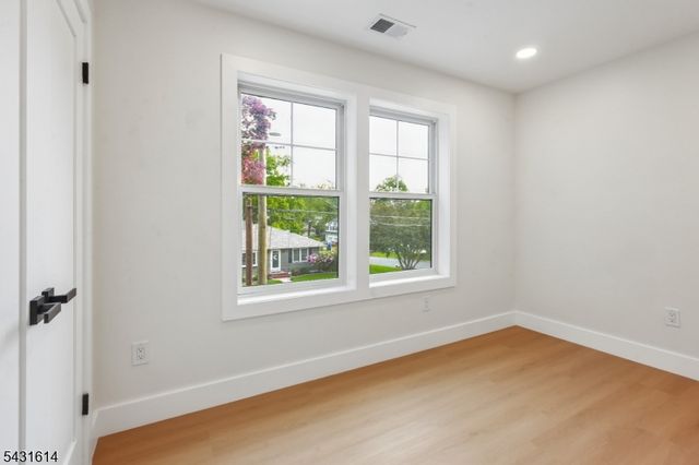 10 Rose St, Edison Twp., NJ 08817