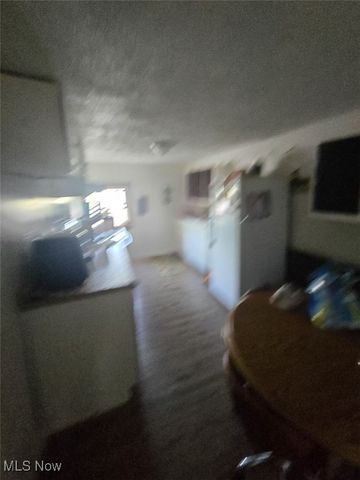 5737 Center Road, Valley City, OH 44280