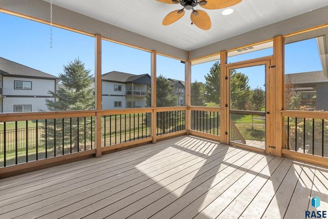 5915 W Yukon Trl, Sioux Falls, SD 57107
