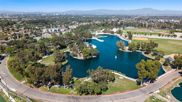 12068 Sylvan River 58, Fountain Valley, CA 92708