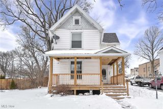 525 2nd Street, Elyria, OH 44035