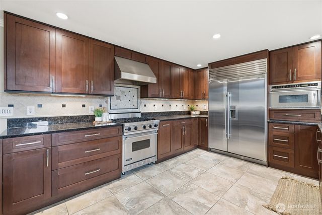 3410 Forest Court, Bellingham, WA 98225